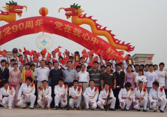 给男朋友买衣服鞋子钱包对他那么好，国庆中秋都没有联系我，我把他微信删了，现在半个月都没有给我一个电游戏画面
